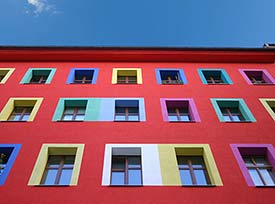 Buntes Wohnhaus