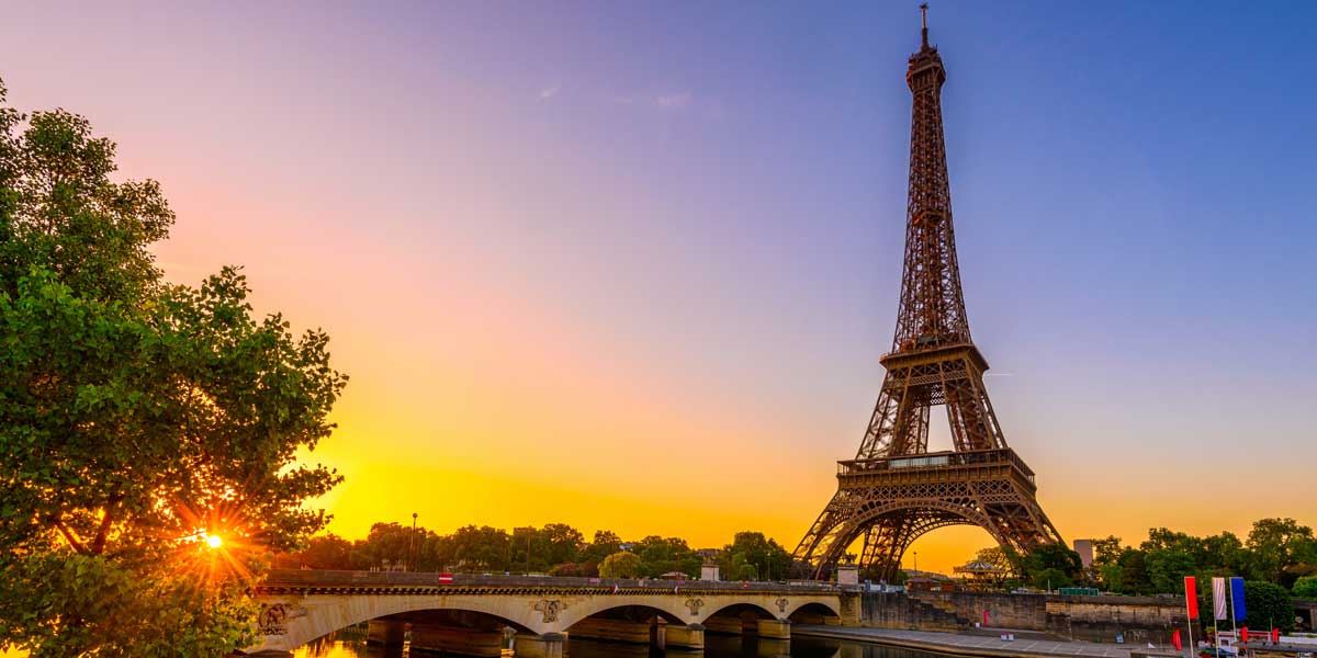 Eiffelturm im Sonnenuntergang