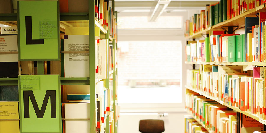 Bibliothek der Hochschule