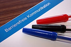 Zettel mit Schrift Barrierefreie Kommunikation