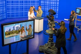 Aufzeichnung eines Interviews im Fernsehstudio