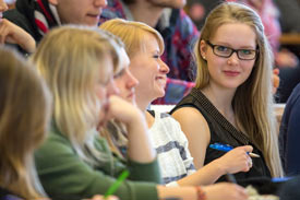 Studentinnen in einer Vorlesung der TU Ilmenau
