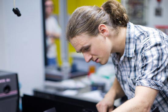 Student an Maschine