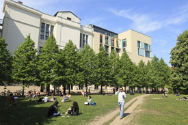 Humboldt-Universität zu Berlin, Seminargebäude am Hegelplatz