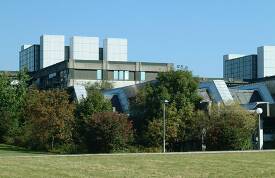 Außenansicht der Teilbibliothek Chemie an der TU München.