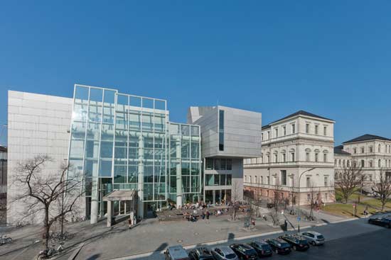 Alt- und Neubau der Akademie der Bildenden Künste München