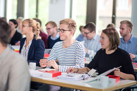 Studierende im Seminar