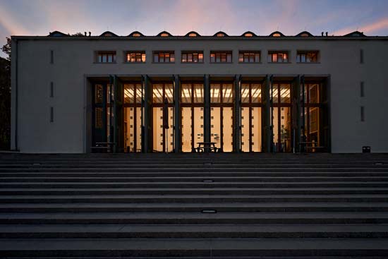 Gebäude der Hochschule