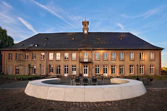 Gebäude der Hochschule