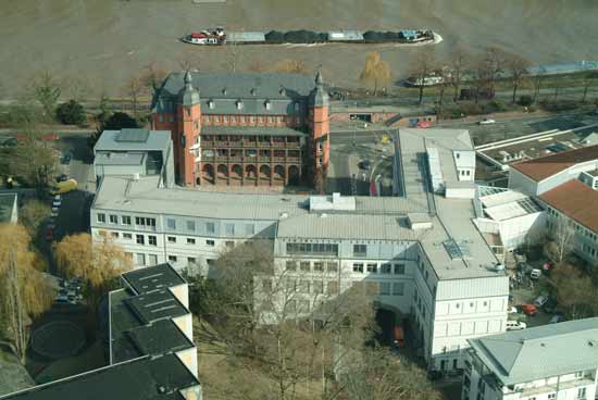 Luftaufnahme der HfG Offenbach von oben.