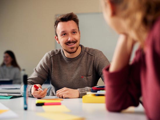 Studierende im Gespräch