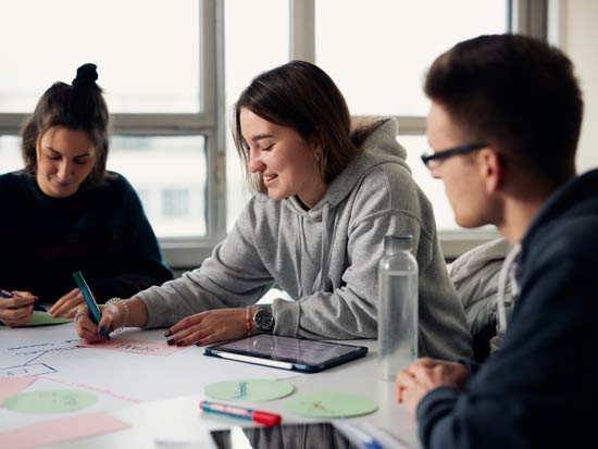 Studierende im Unterricht