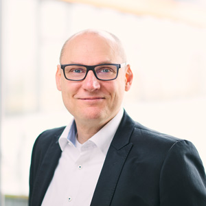 Johannes Meger Photography Studiendekan Prof. Dr.-Techn. Habil. Andreas Kandelbauer, Studiengang Chemie und Nachhaltige Prozesse