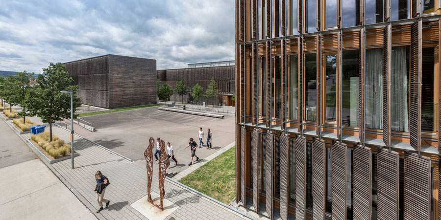 Die Hochschule von außen