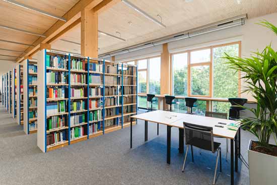 Die Bibliothek in der Universität Witten/Herdecke