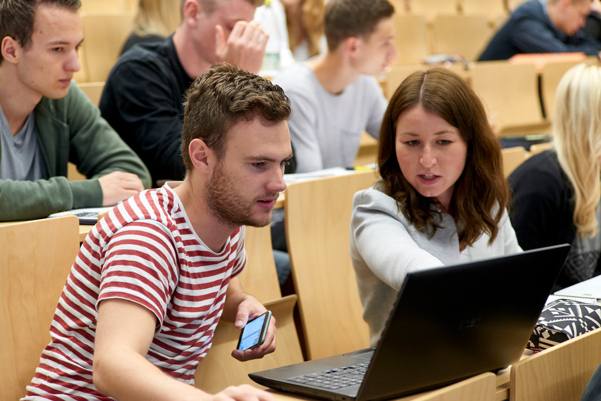 Studierende im Hörsaal