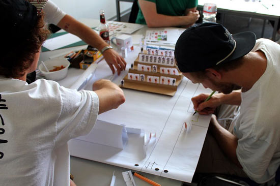 Studierende der HMKW beim Planen