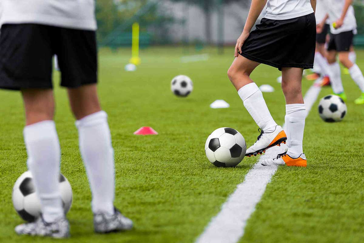 Beine von Fußballspielern