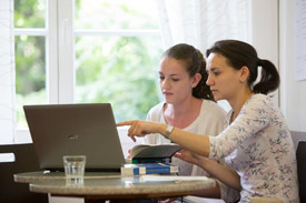 Studierende an der Fliedner Fachhochschule Düsseldorf