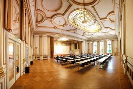 Wann gibt es elternunabhängiges BAföG? - Studis Online