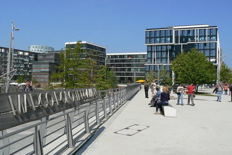 BSP Campus Hamburg – Sicht auf das Hochschulgebäude