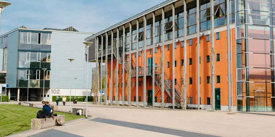 Gebäude und Campus der Uni Freiburg