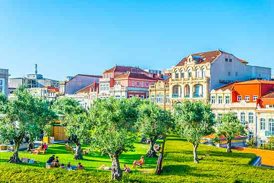 Praca de Lisboa in Porto – Portugal