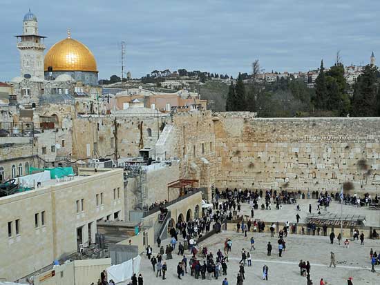 Panoramablick auf Klagemauer und Tempelberg in Jerusalem
